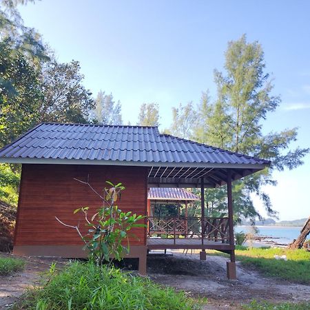 Jansom Bungalow 2 Koh Phayam Buitenkant foto