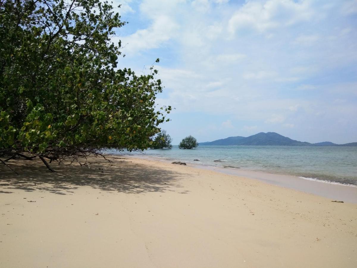 Jansom Bungalow 2 Koh Phayam Buitenkant foto