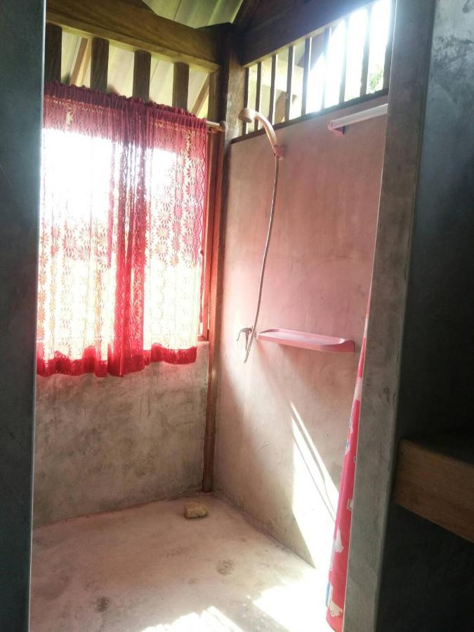 Jansom Bungalow 2 Koh Phayam Buitenkant foto